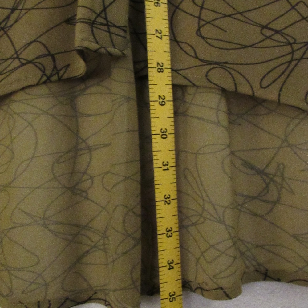 Sheer floaty topper with high/low hem - Picture 7 of 12
